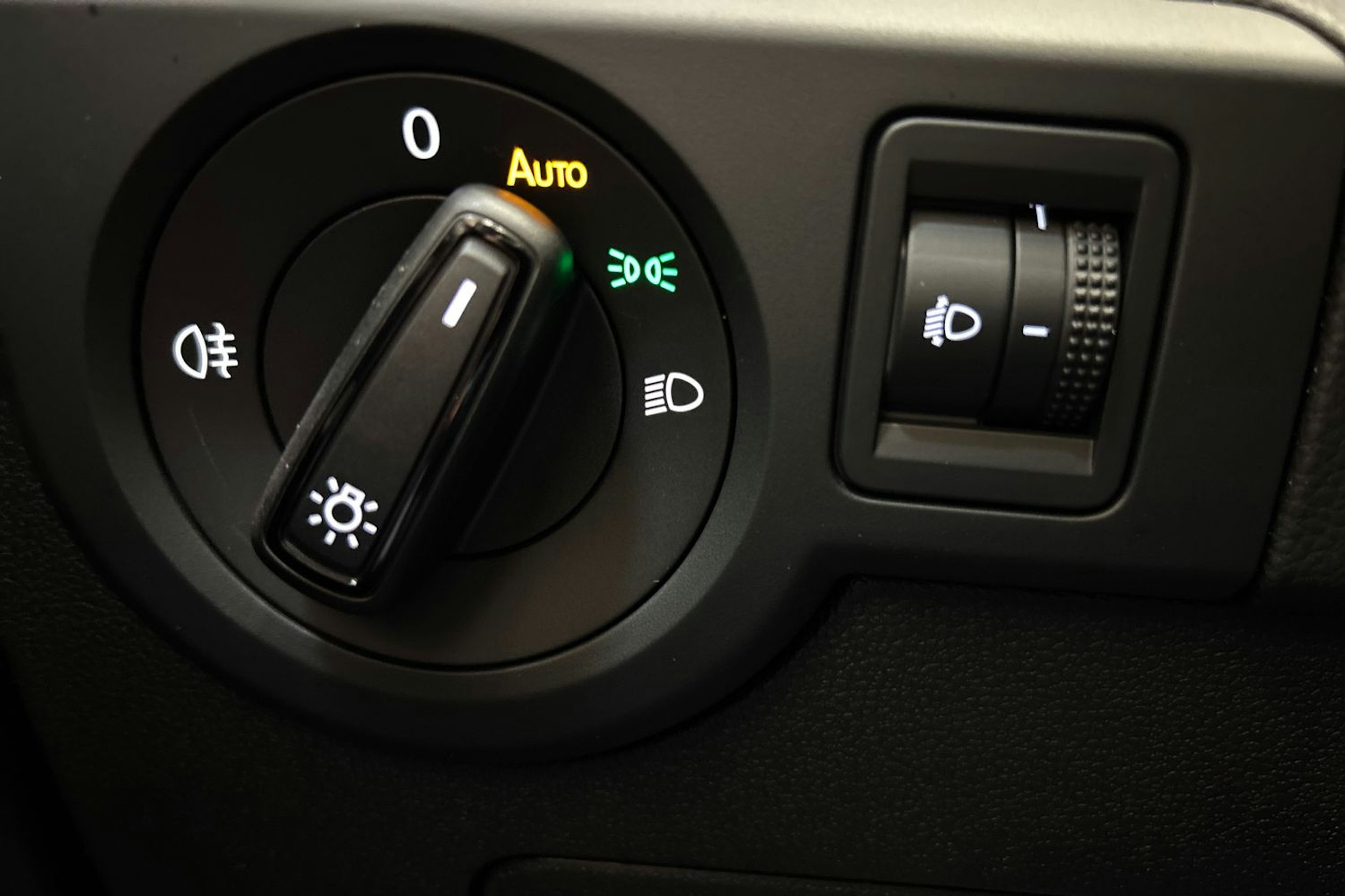 harmaa Volkswagen T-Cross 2026 kuva 14.