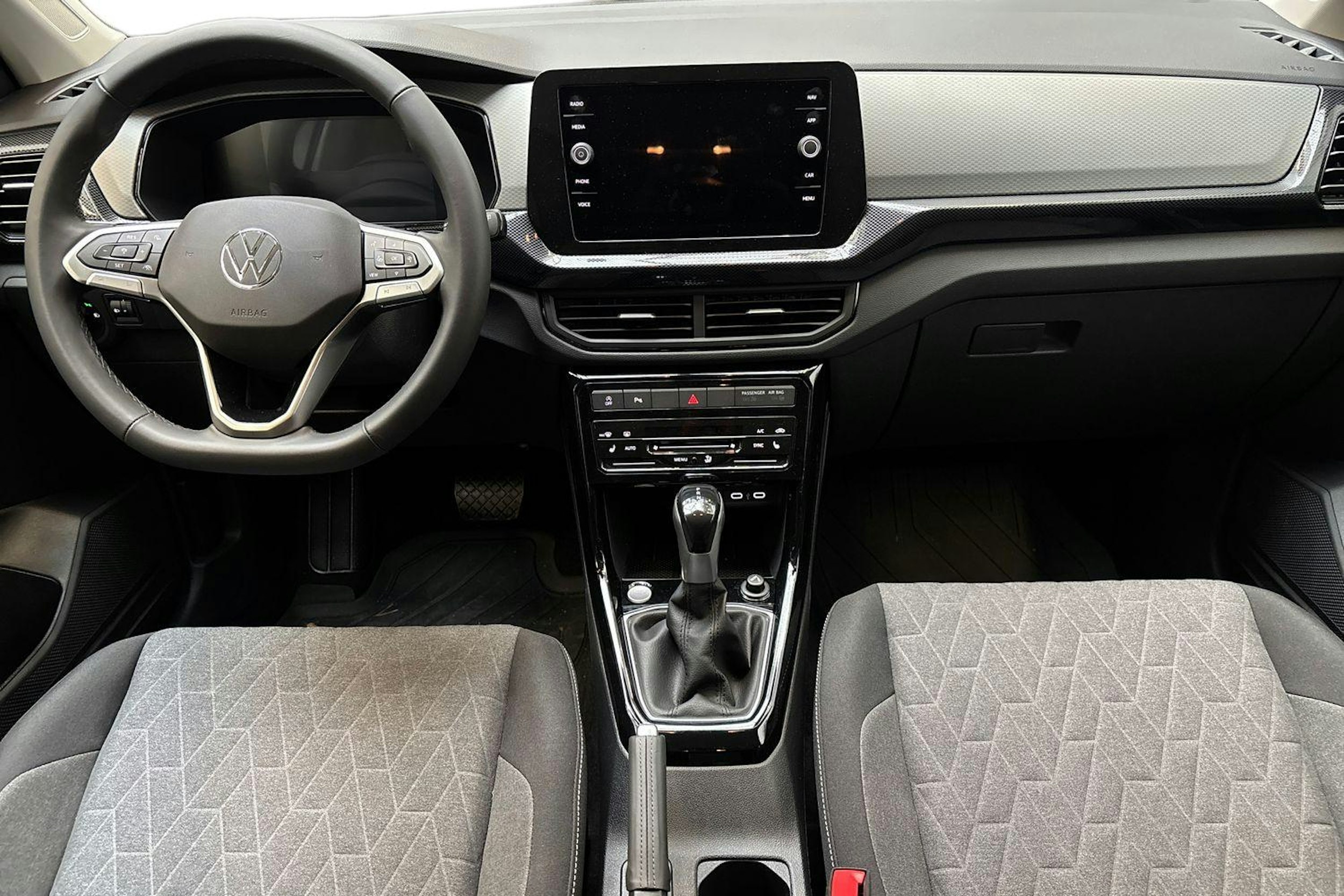 harmaa Volkswagen T-Cross 2025 kuva 7.