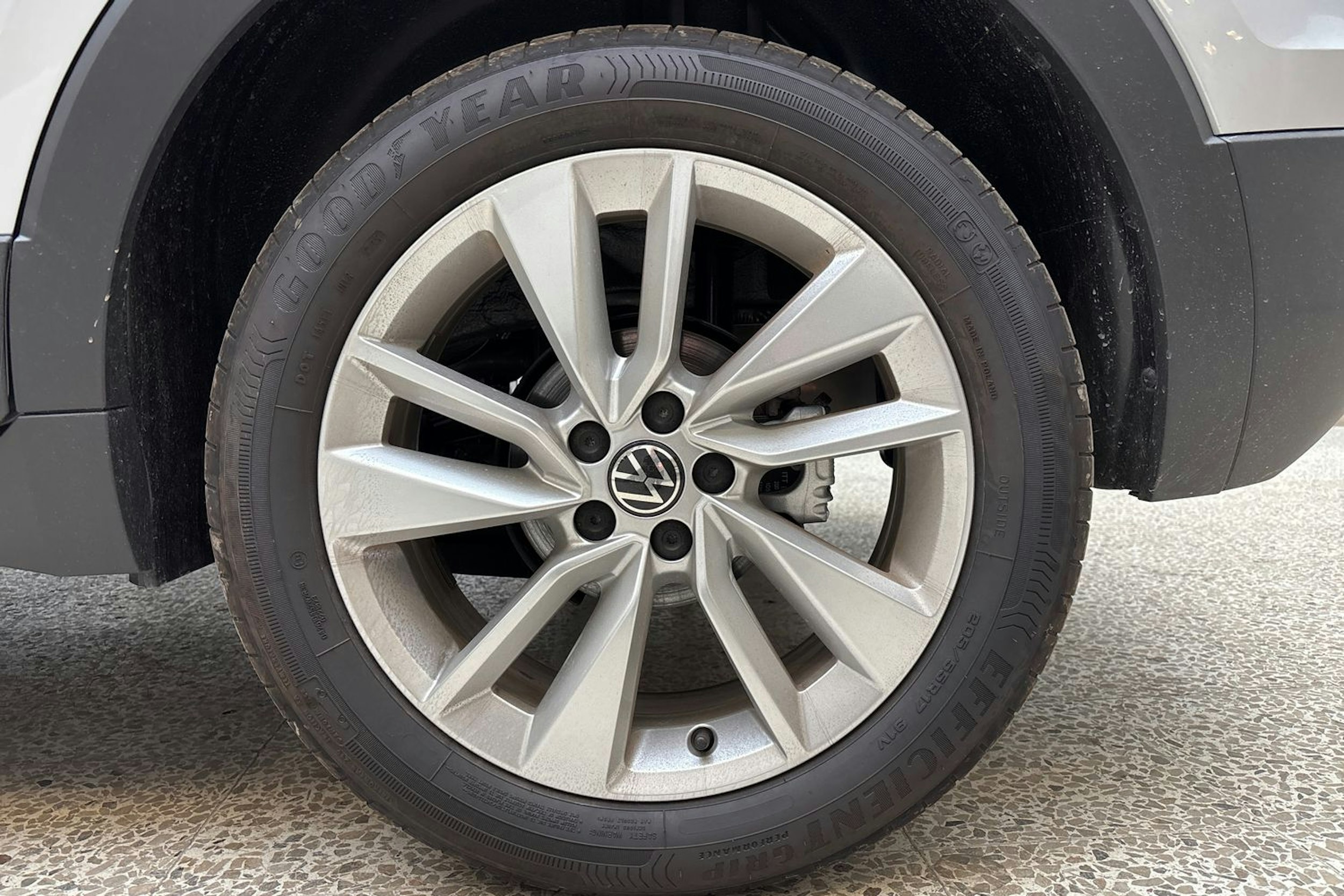 harmaa Volkswagen T-Cross 2025 kuva 9.