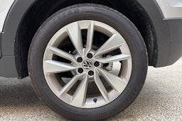 harmaa Volkswagen T-Cross 2025 kuva 9.