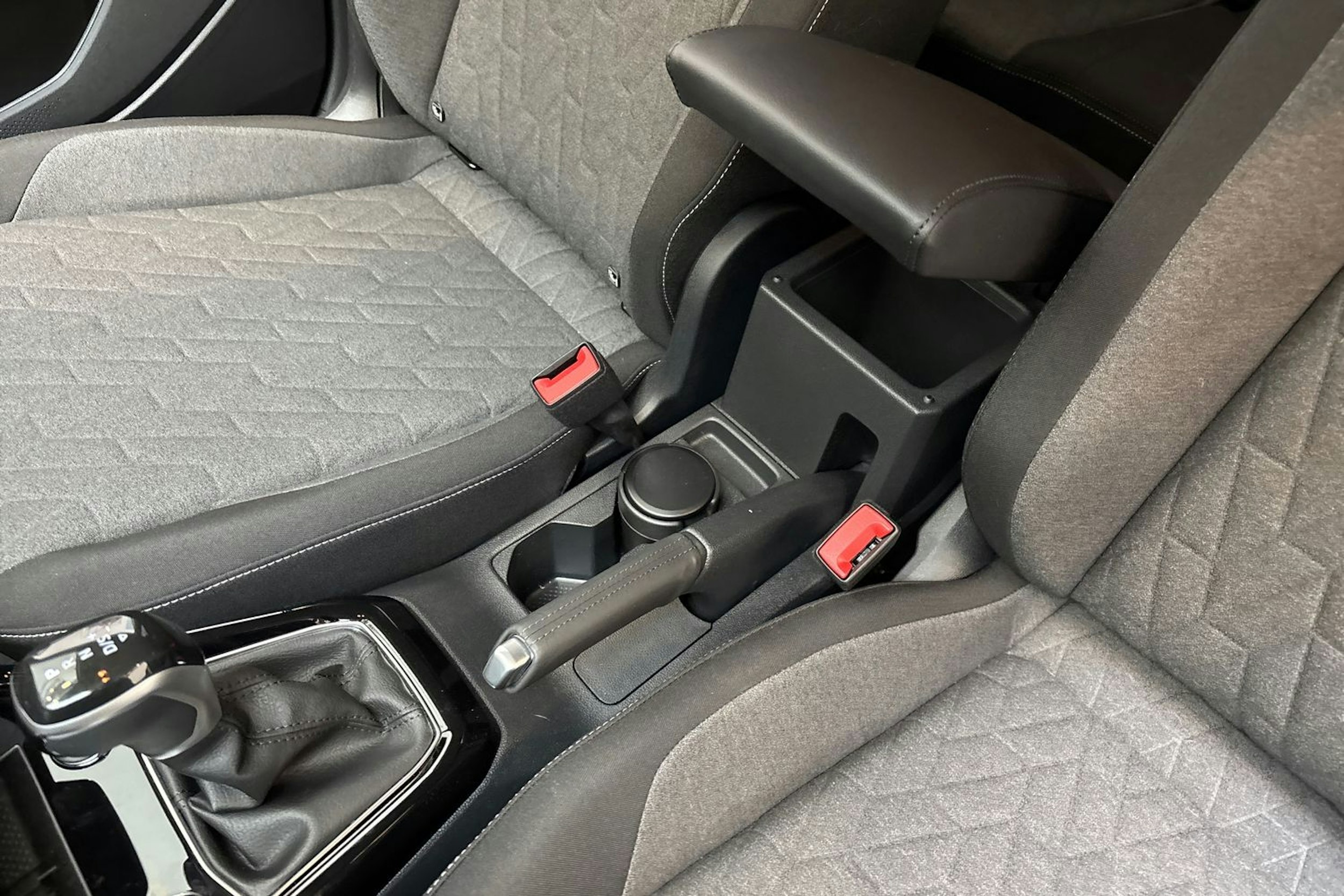 harmaa Volkswagen T-Cross 2025 kuva 23.