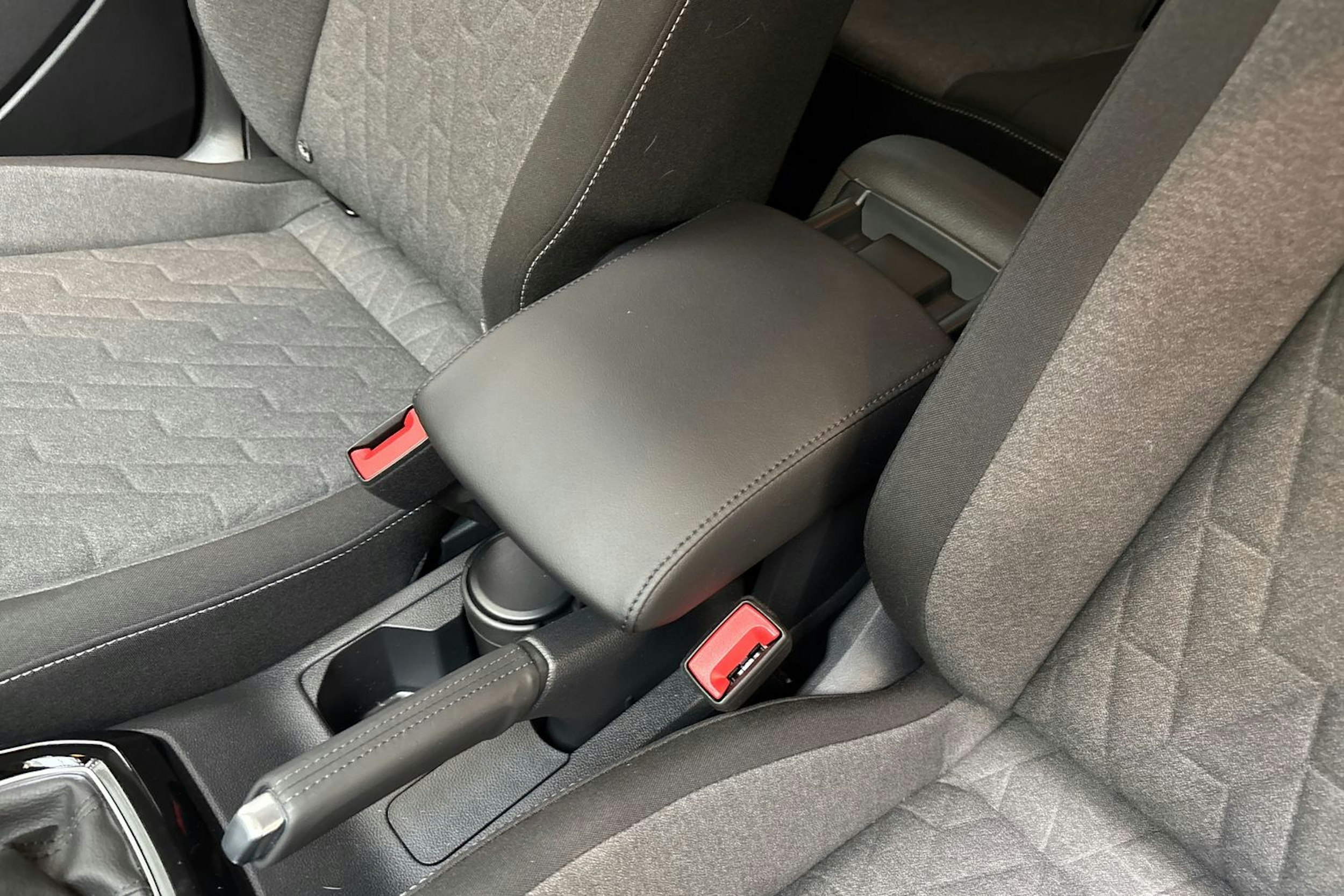 harmaa Volkswagen T-Cross 2025 kuva 24.