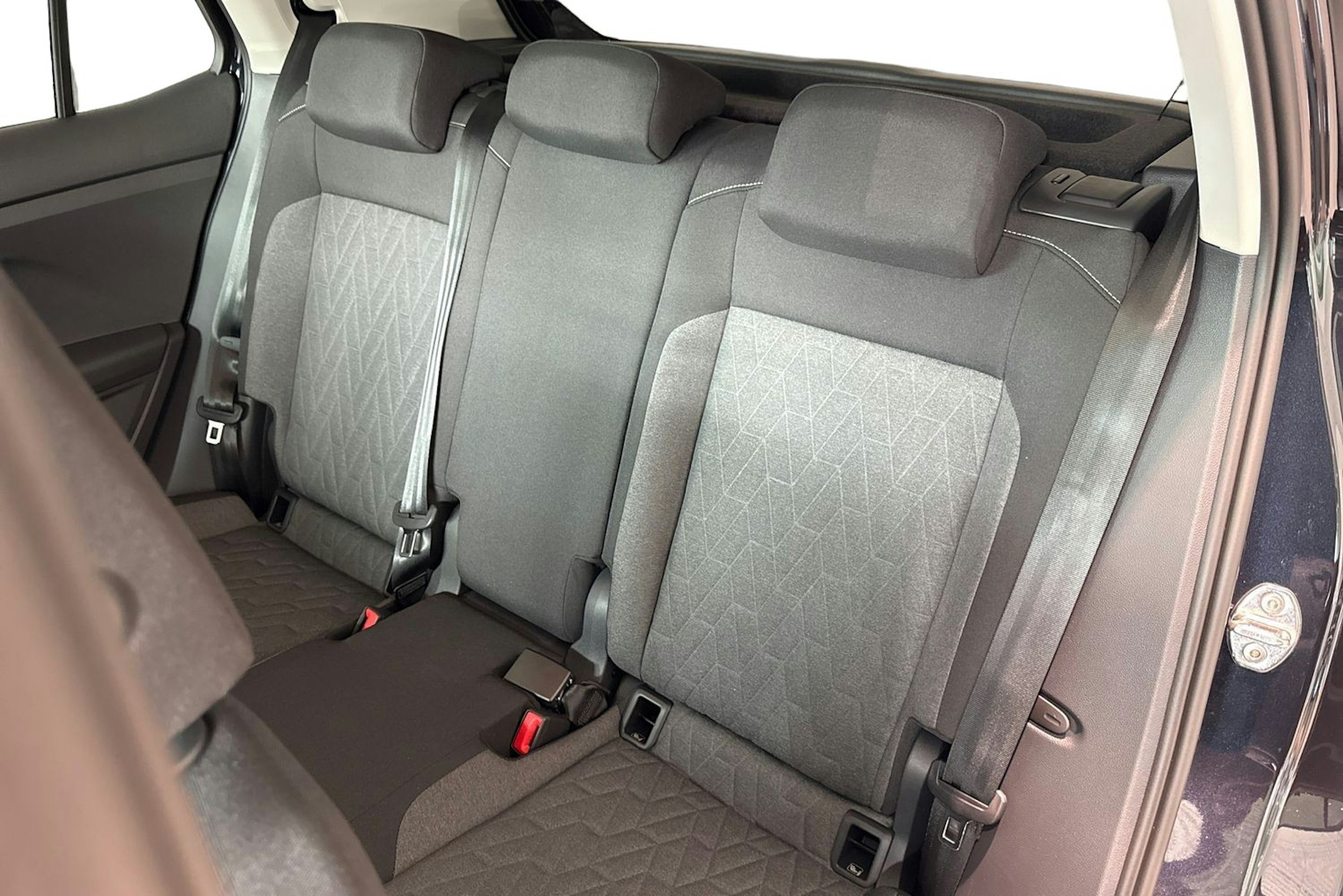 musta Volkswagen T-Cross 2025 kuva 8.