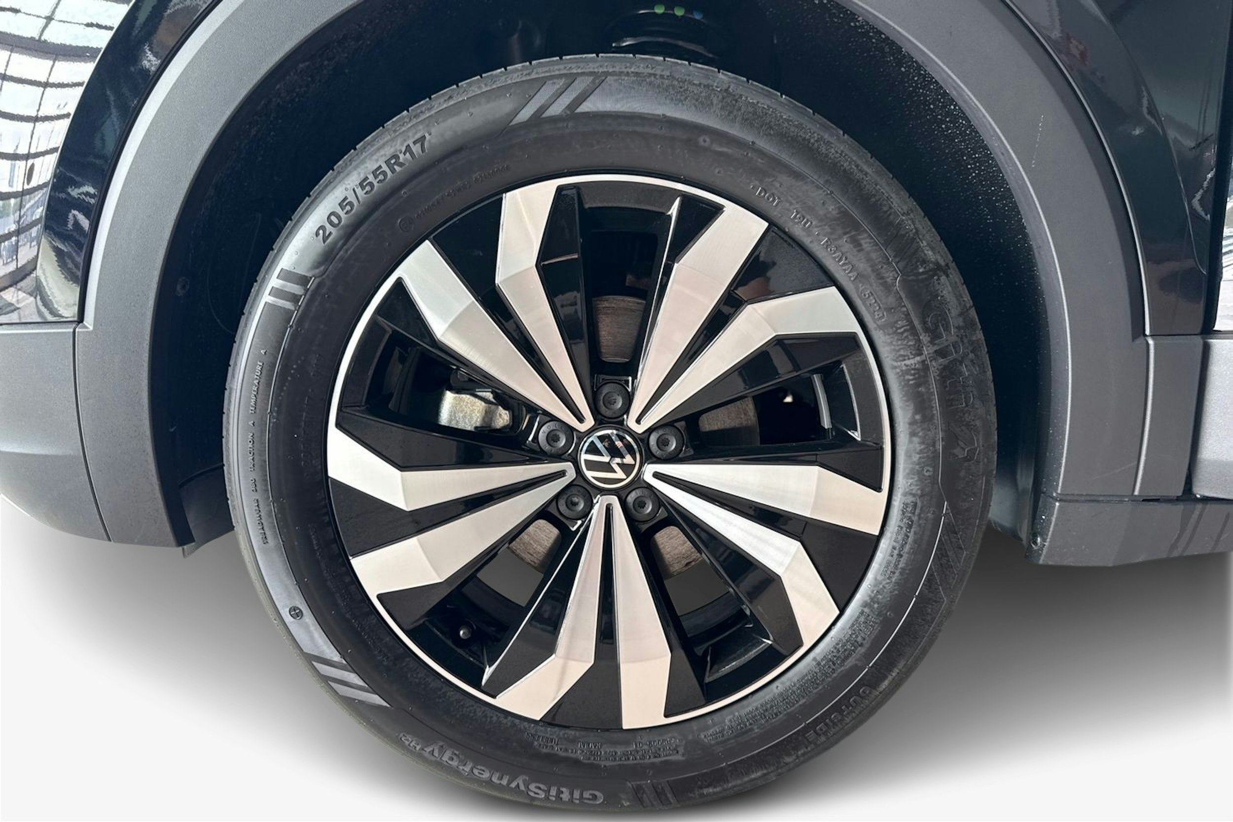 musta Volkswagen T-Cross 2025 kuva 9.