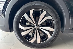 musta Volkswagen T-Cross 2025 kuva 10.