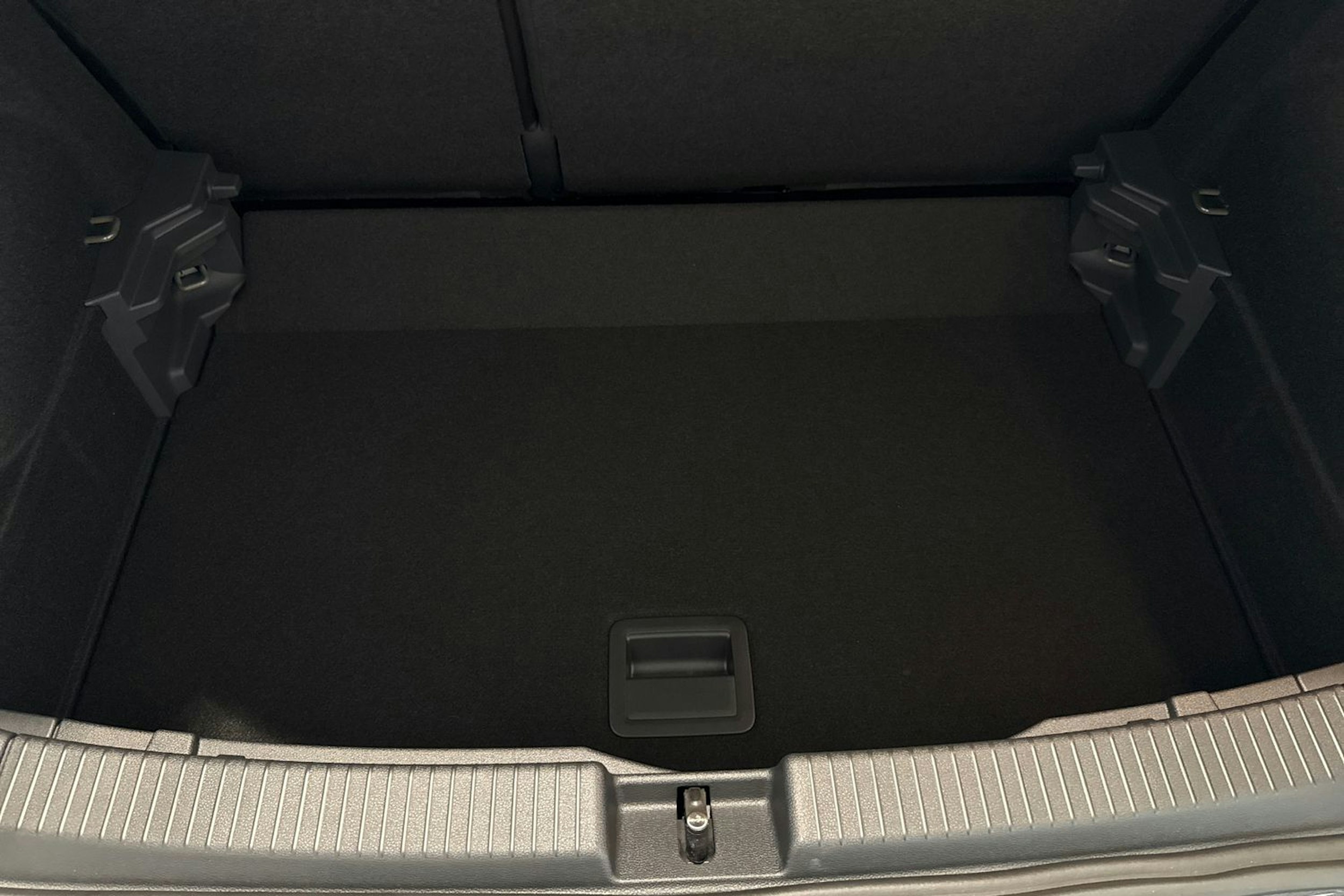 musta Volkswagen T-Cross 2025 kuva 15.