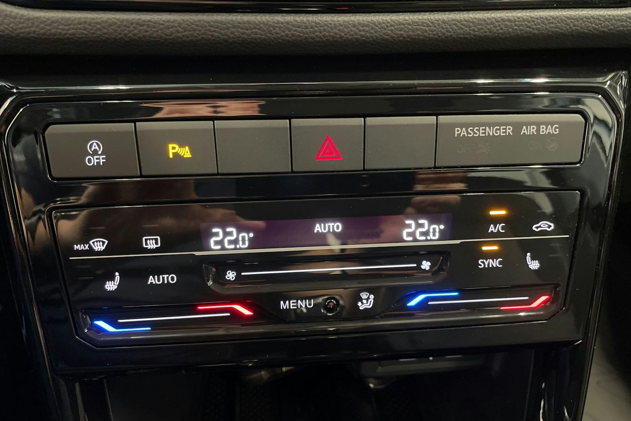 harmaa Volkswagen T-Cross 2025 kuva 11.