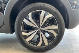 musta Volkswagen T-Cross 2025 kuva 9.