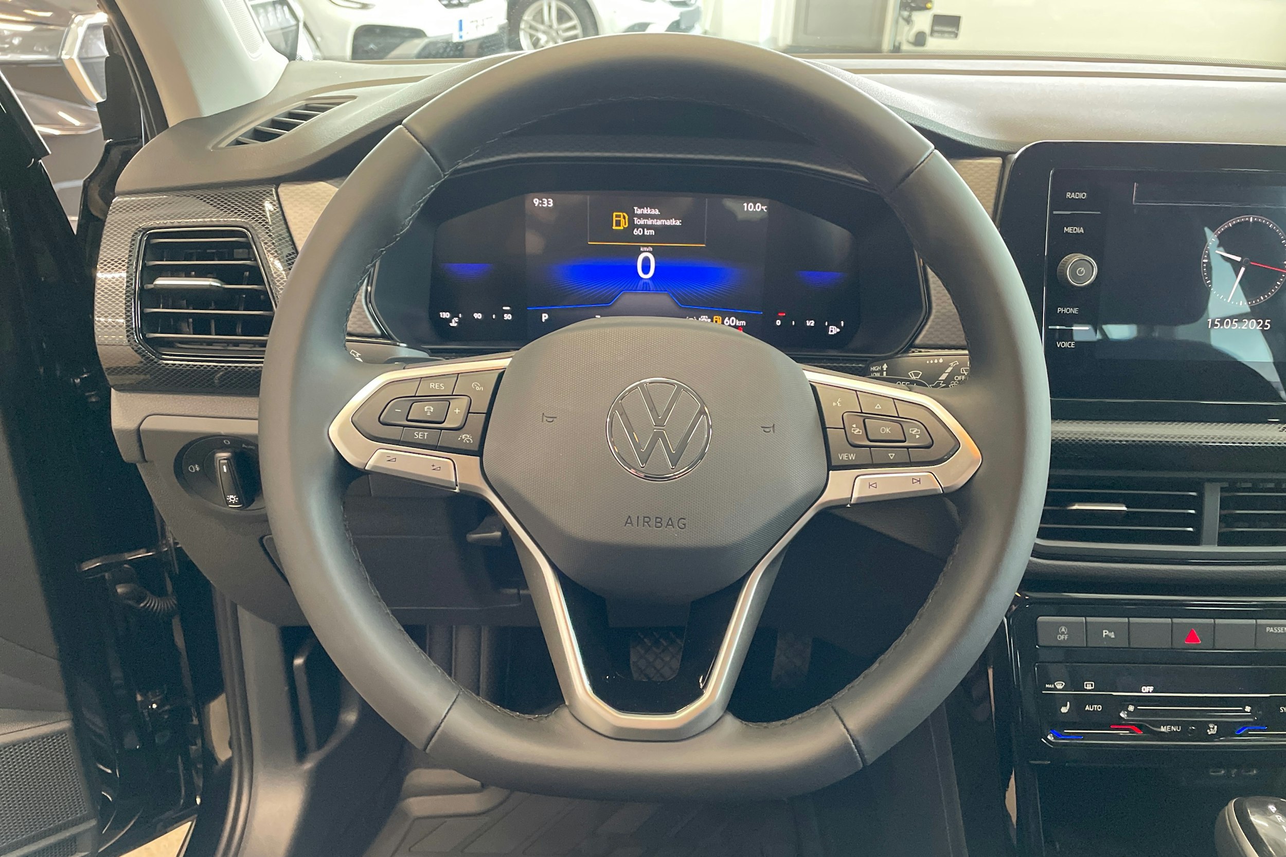 musta Volkswagen T-Cross 2025 kuva 11.