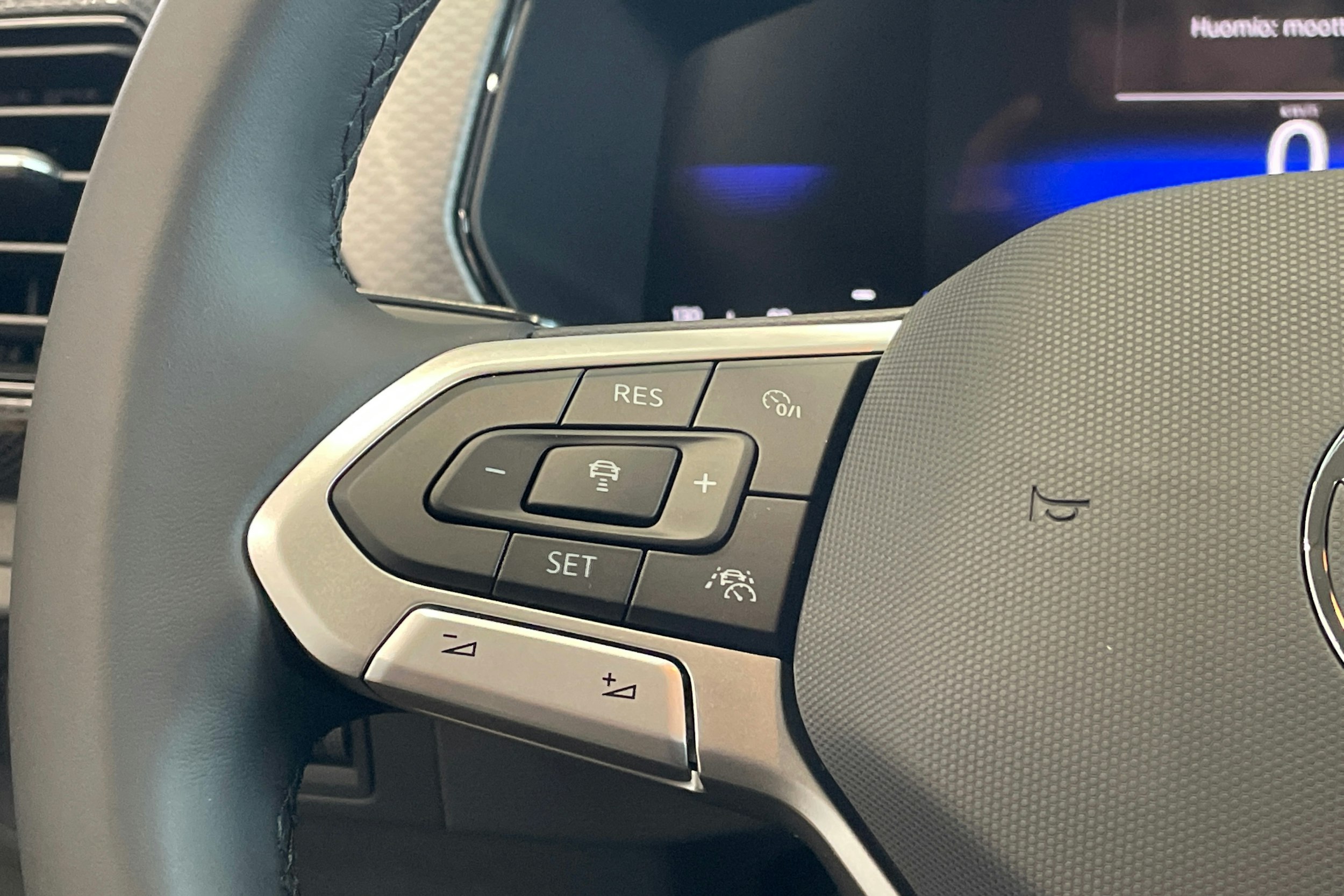 musta Volkswagen T-Cross 2025 kuva 13.