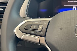 musta Volkswagen T-Cross 2025 kuva 13.