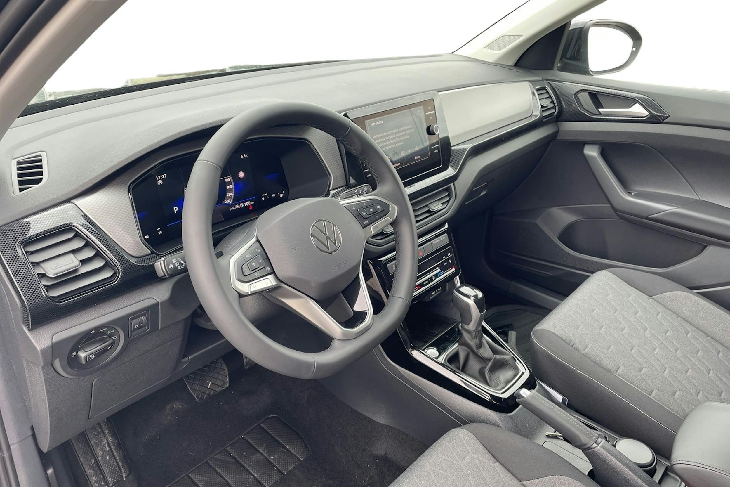 musta Volkswagen T-Cross 2025 kuva 6.