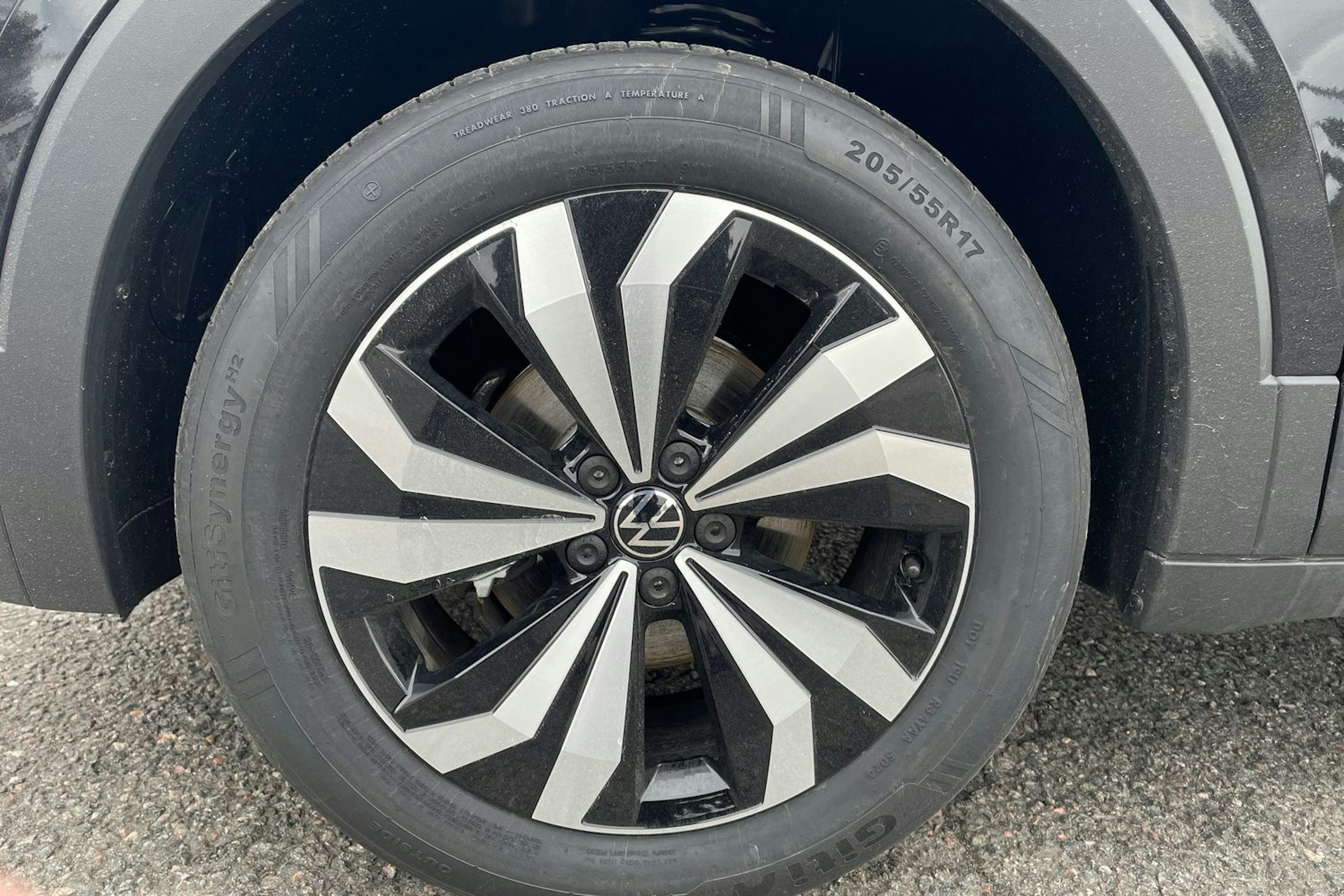 musta Volkswagen T-Cross 2025 kuva 10.