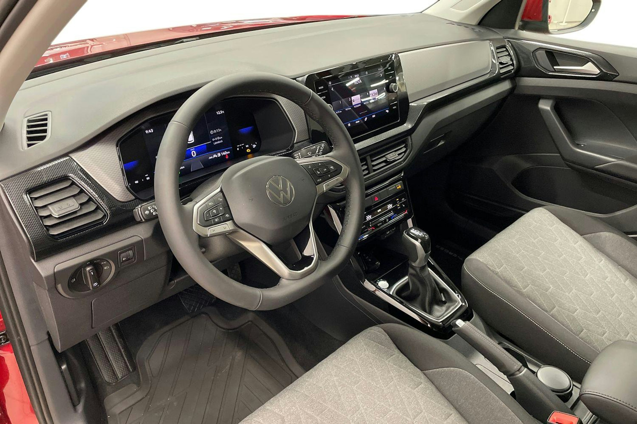 punainen Volkswagen T-Cross 2025 kuva 6.