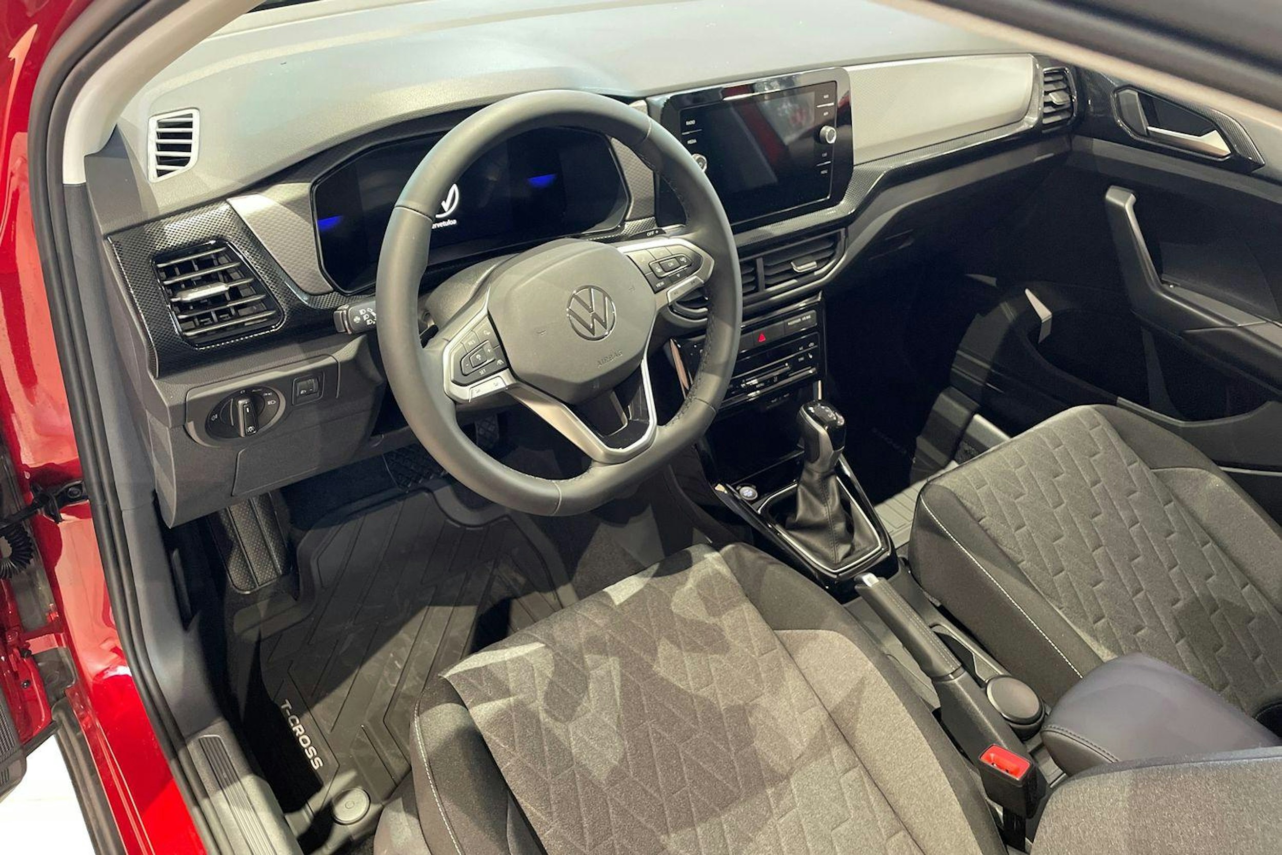met. punainen Volkswagen T-Cross 2025 kuva 6.