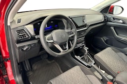 punainen Volkswagen T-Cross 2025 kuva 6.