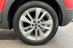 punainen Volkswagen T-Cross 2025 kuva 10.