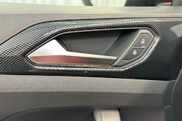 punainen Volkswagen T-Cross 2025 kuva 14.