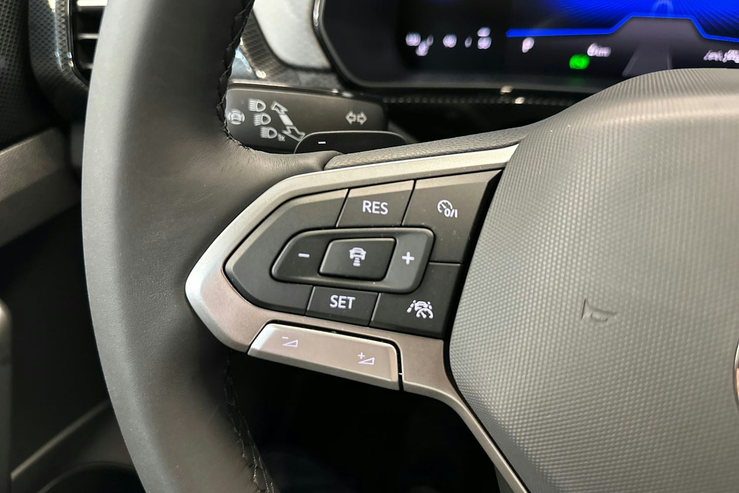 punainen Volkswagen T-Cross 2025 kuva 16.