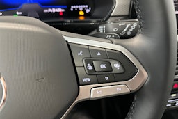punainen Volkswagen T-Cross 2025 kuva 17.