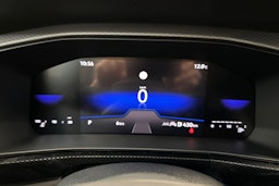 punainen Volkswagen T-Cross 2025 kuva 26.