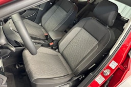 punainen Volkswagen T-Cross 2025 kuva 31.