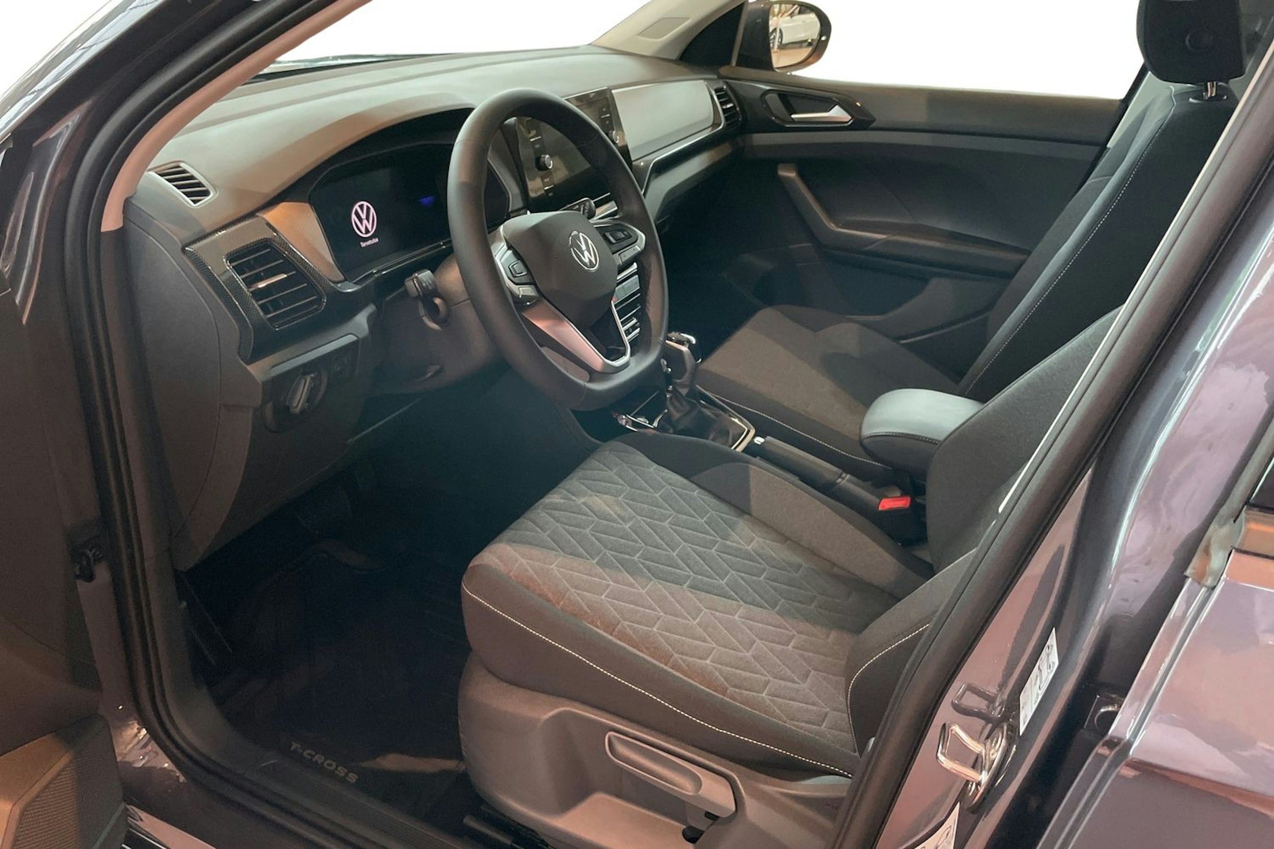 harmaa Volkswagen T-Cross 2025 kuva 6.