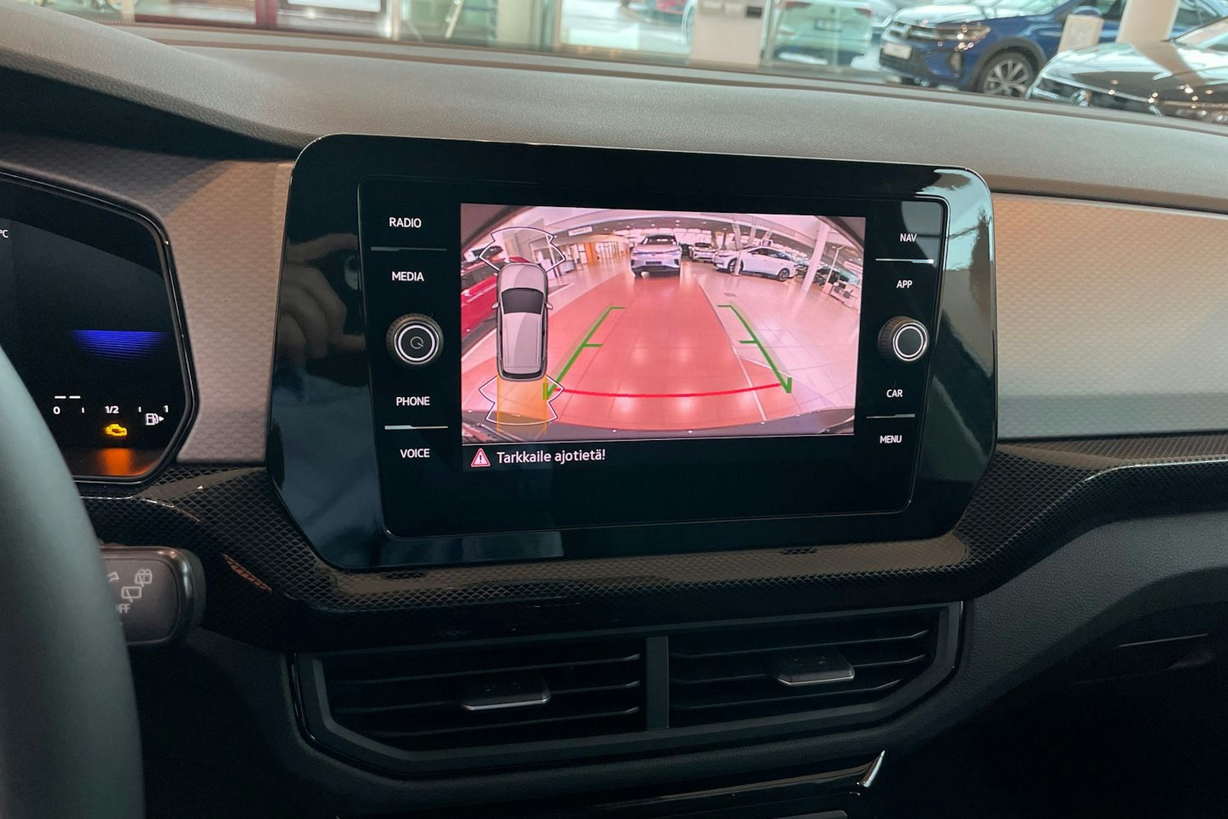 harmaa Volkswagen T-Cross 2025 kuva 13.