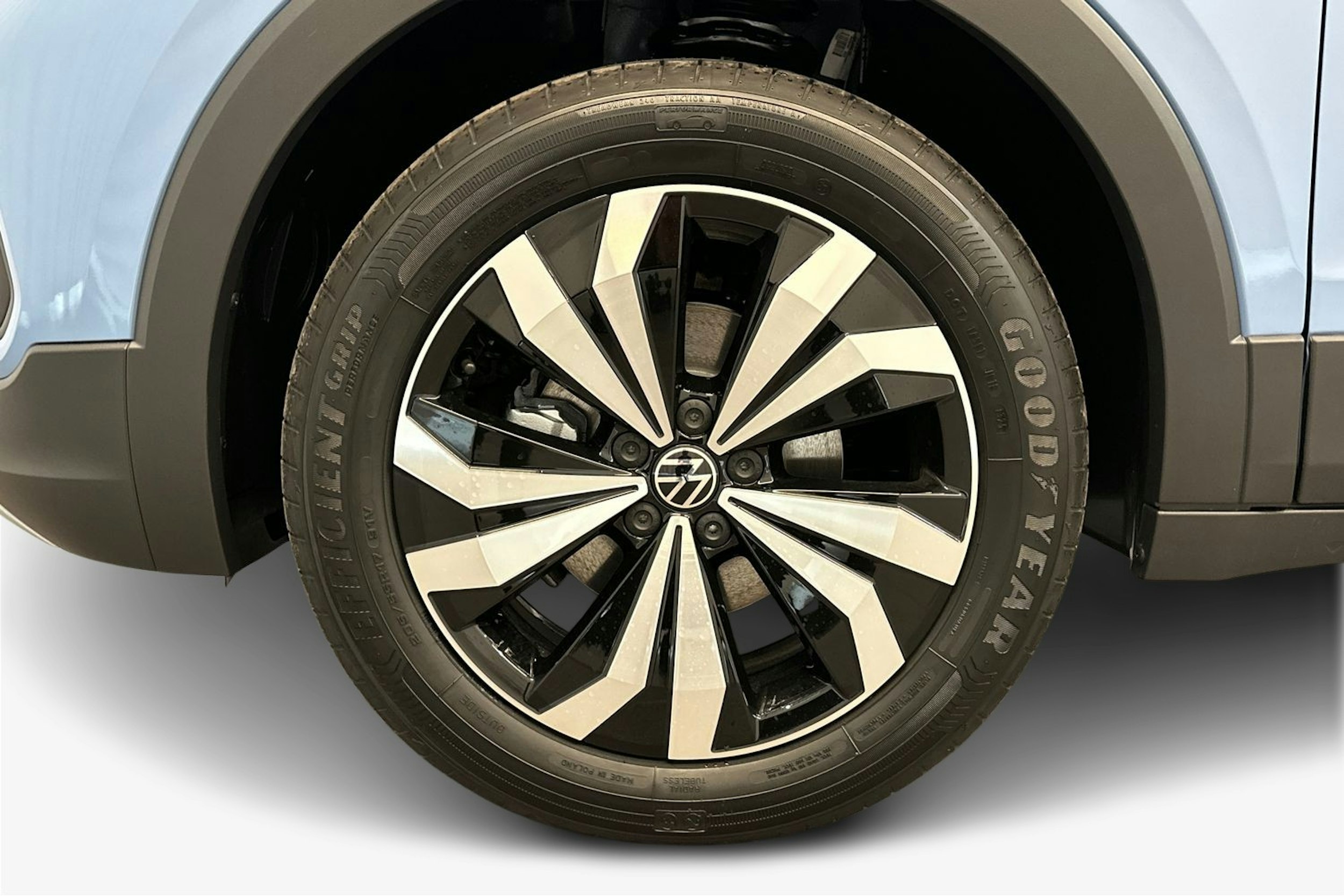sininen Volkswagen T-Cross 2025 kuva 9.