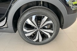 musta Volkswagen T-Cross 2025 kuva 10.