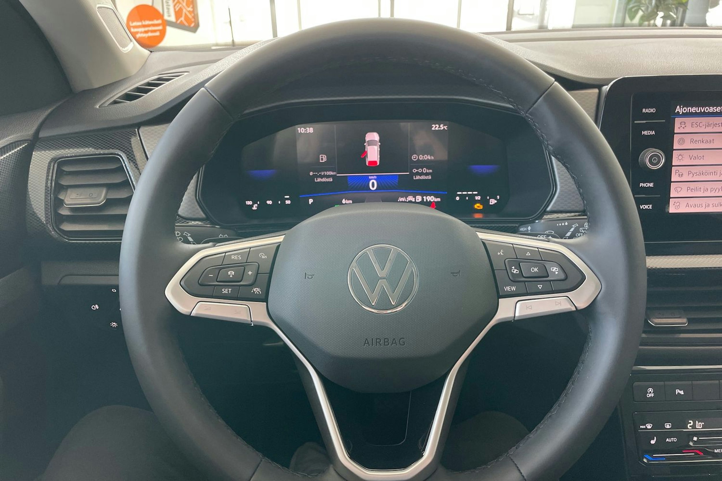 musta Volkswagen T-Cross 2025 kuva 14.