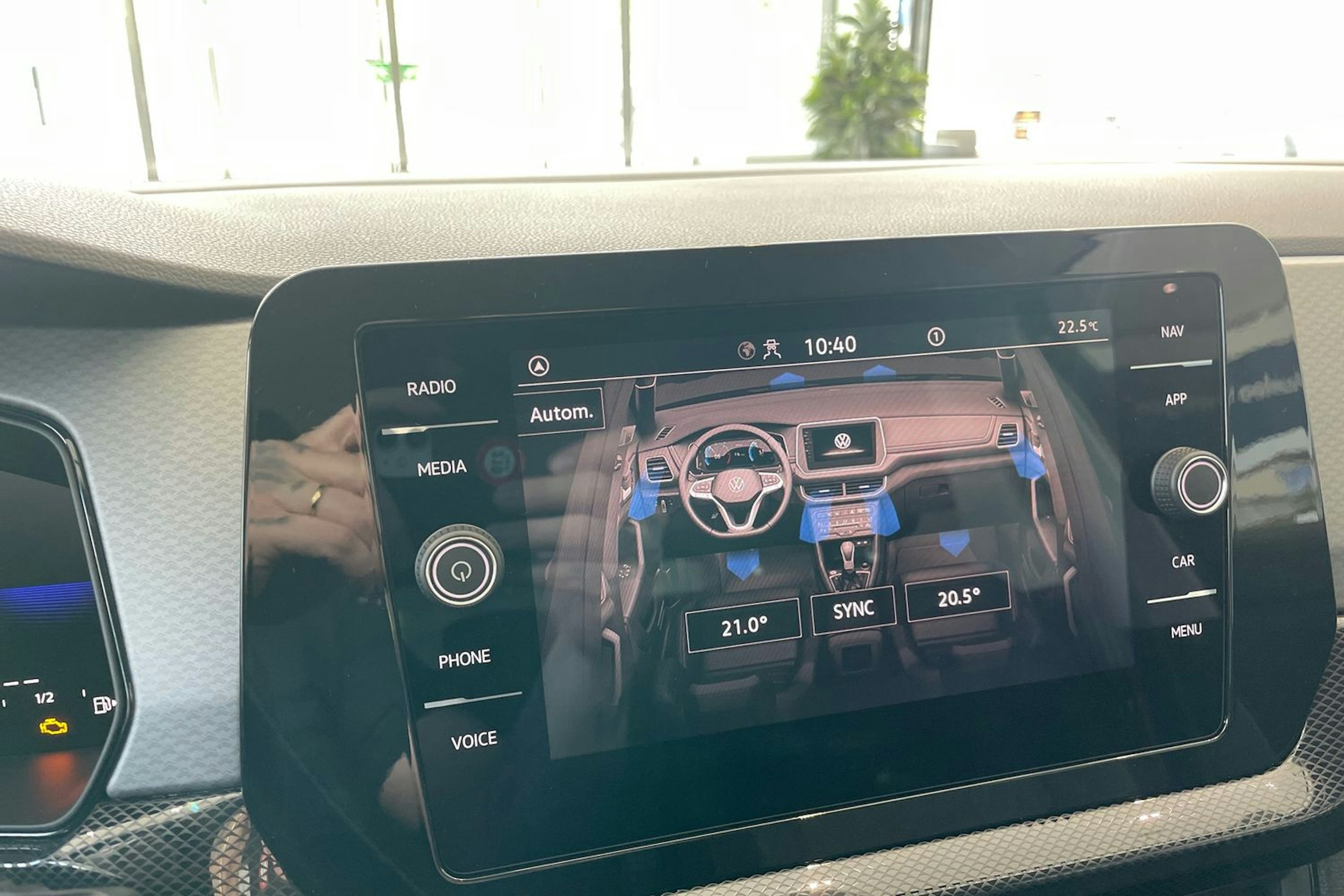 musta Volkswagen T-Cross 2025 kuva 15.