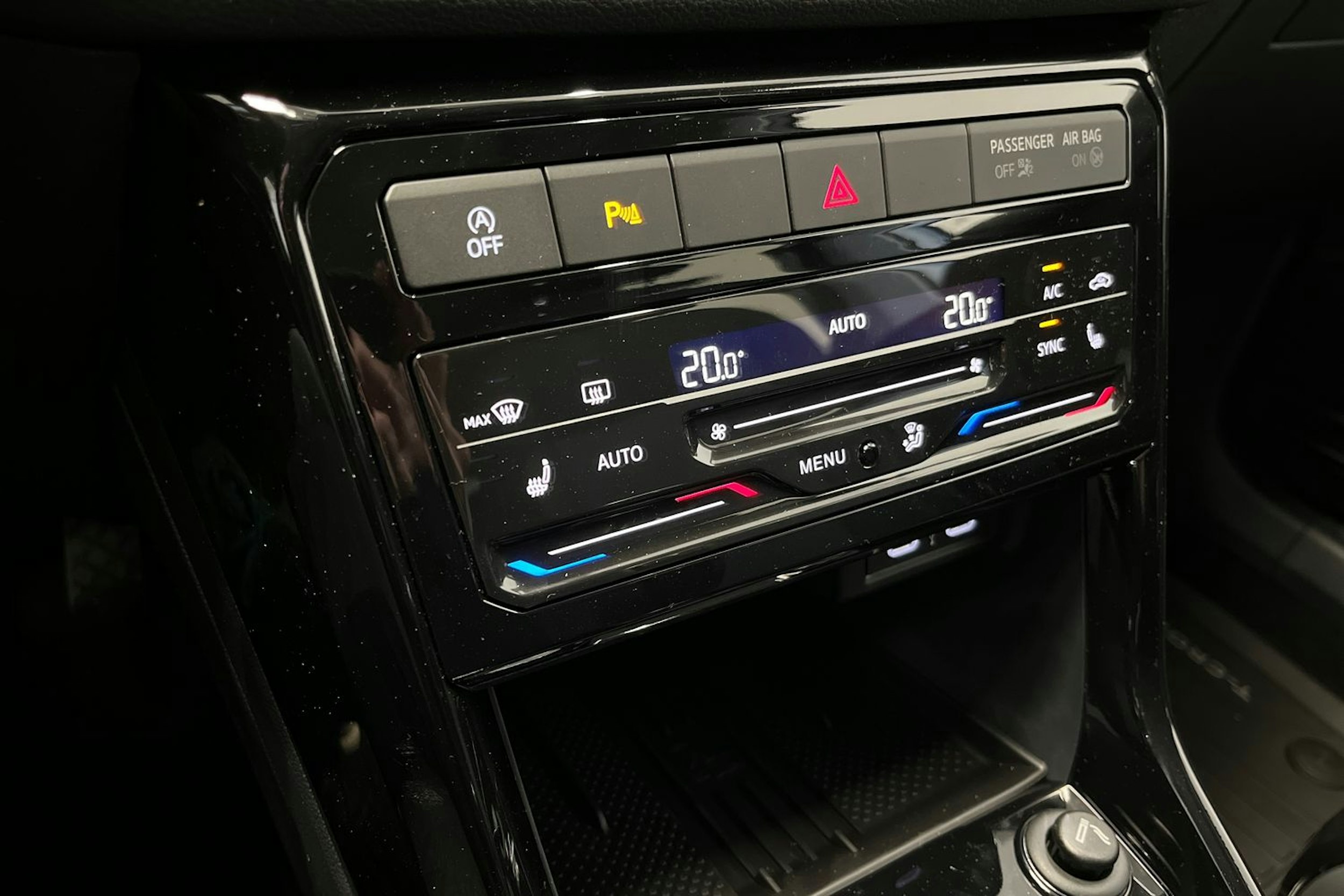 harmaa Volkswagen T-Cross 2025 kuva 14.