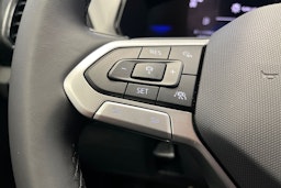 harmaa Volkswagen T-Cross 2025 kuva 17.