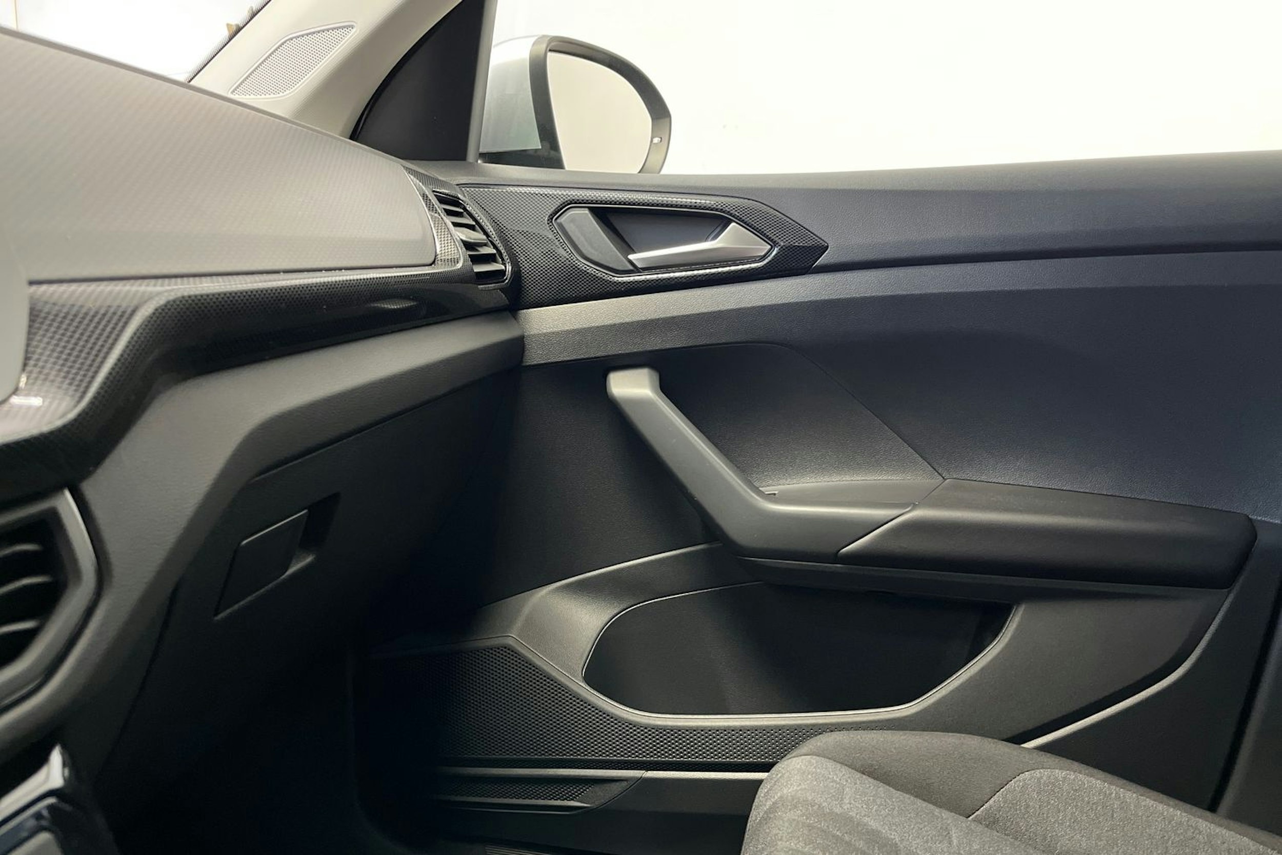 harmaa Volkswagen T-Cross 2025 kuva 18.