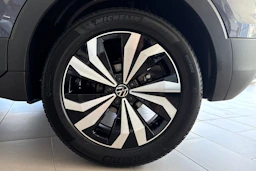 harmaa Volkswagen T-Cross 2026 kuva 10.