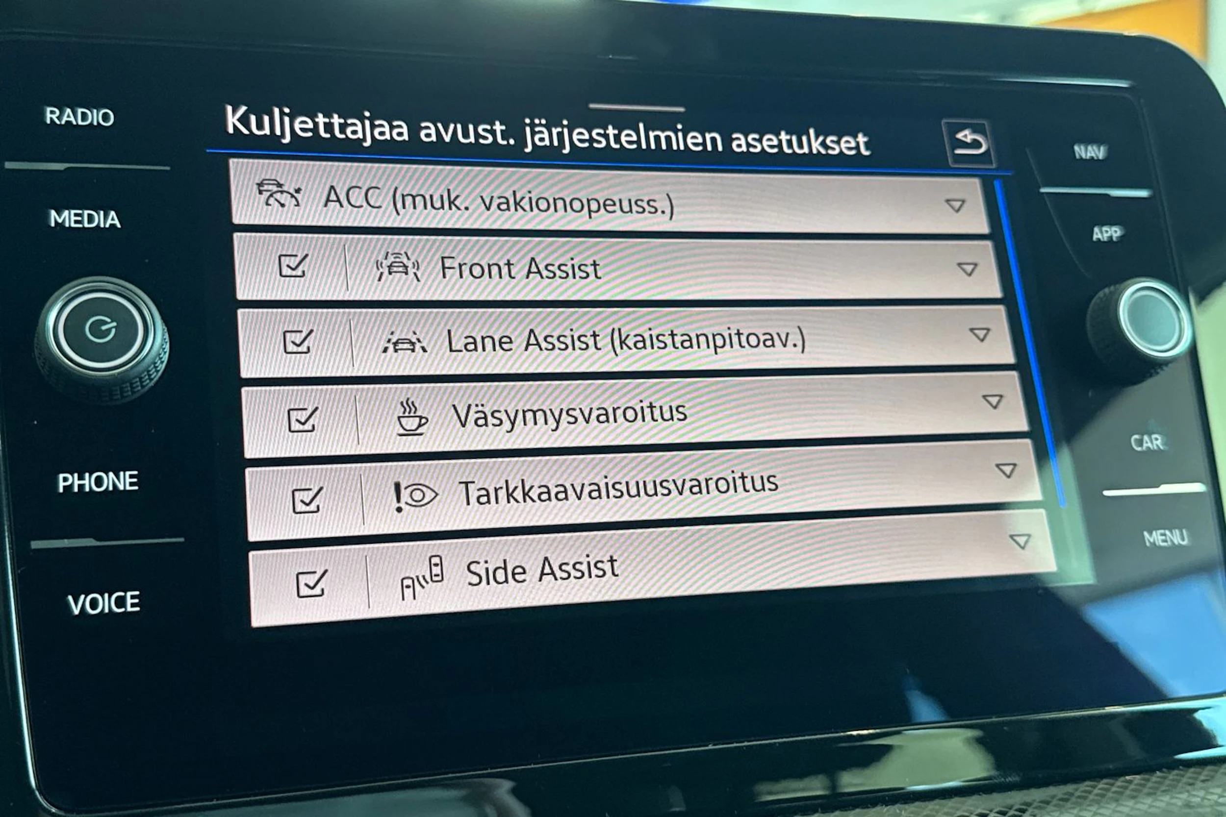 harmaa Volkswagen T-Cross 2026 kuva 14.