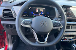 punainen Volkswagen T-Cross 2026 kuva 13.