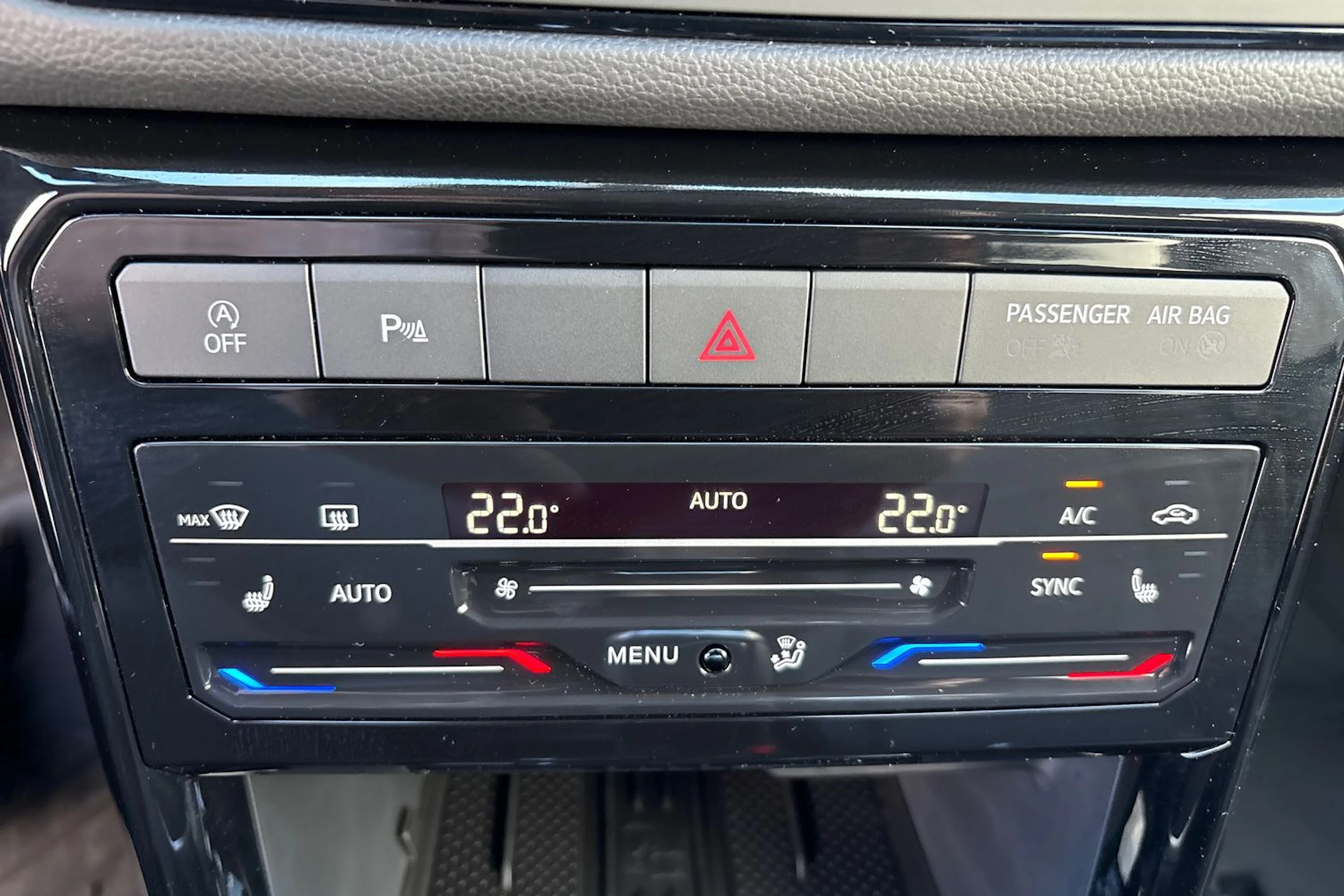 punainen Volkswagen T-Cross 2026 kuva 15.