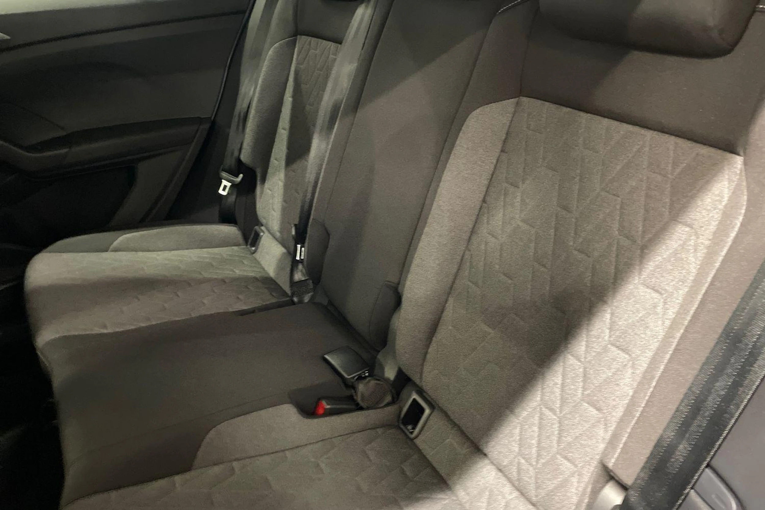 sininen Volkswagen T-Cross 2026 kuva 8.