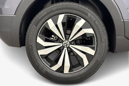 met. harmaa Volkswagen T-Cross 2026 kuva 9.