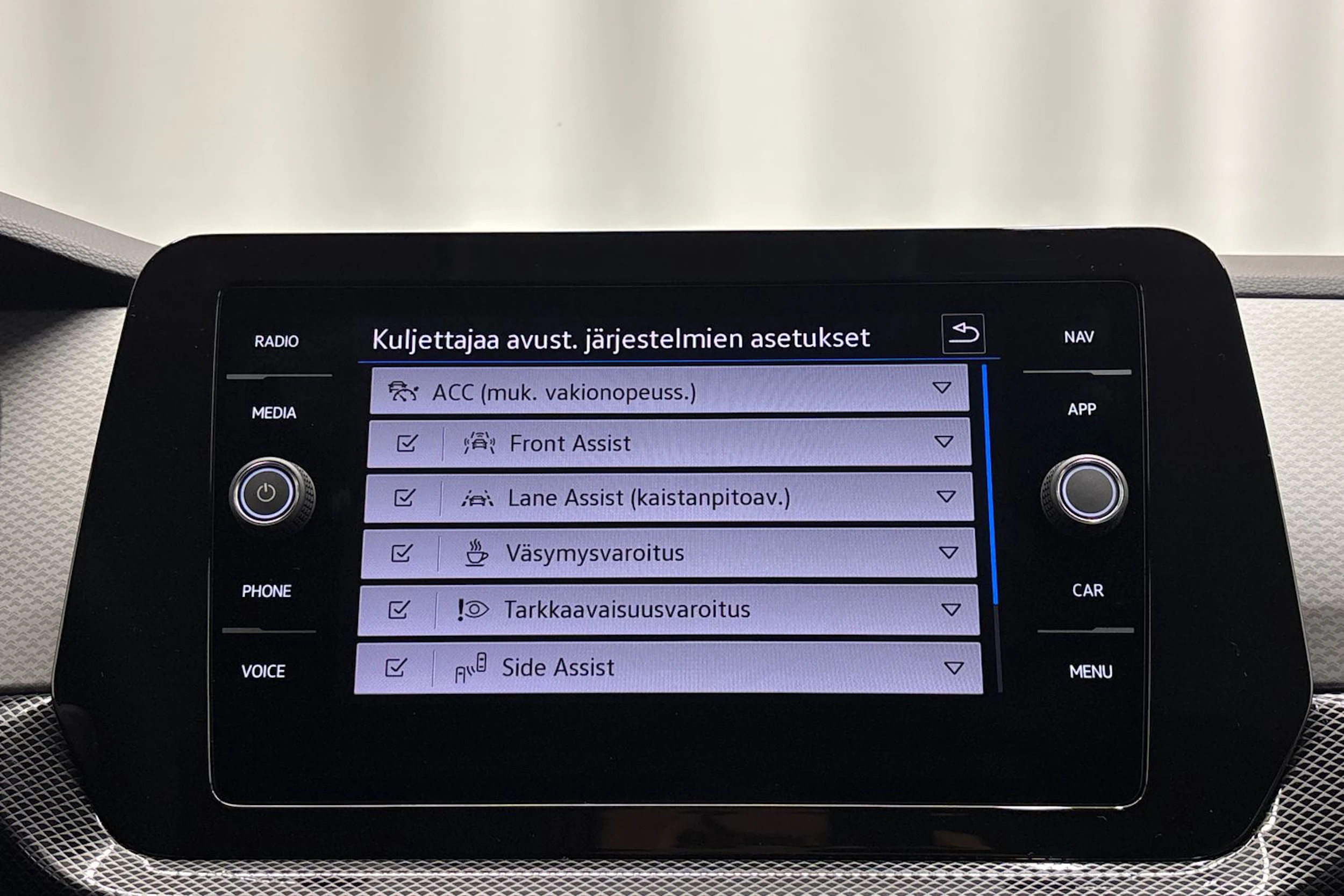 met. harmaa Volkswagen T-Cross 2026 kuva 18.