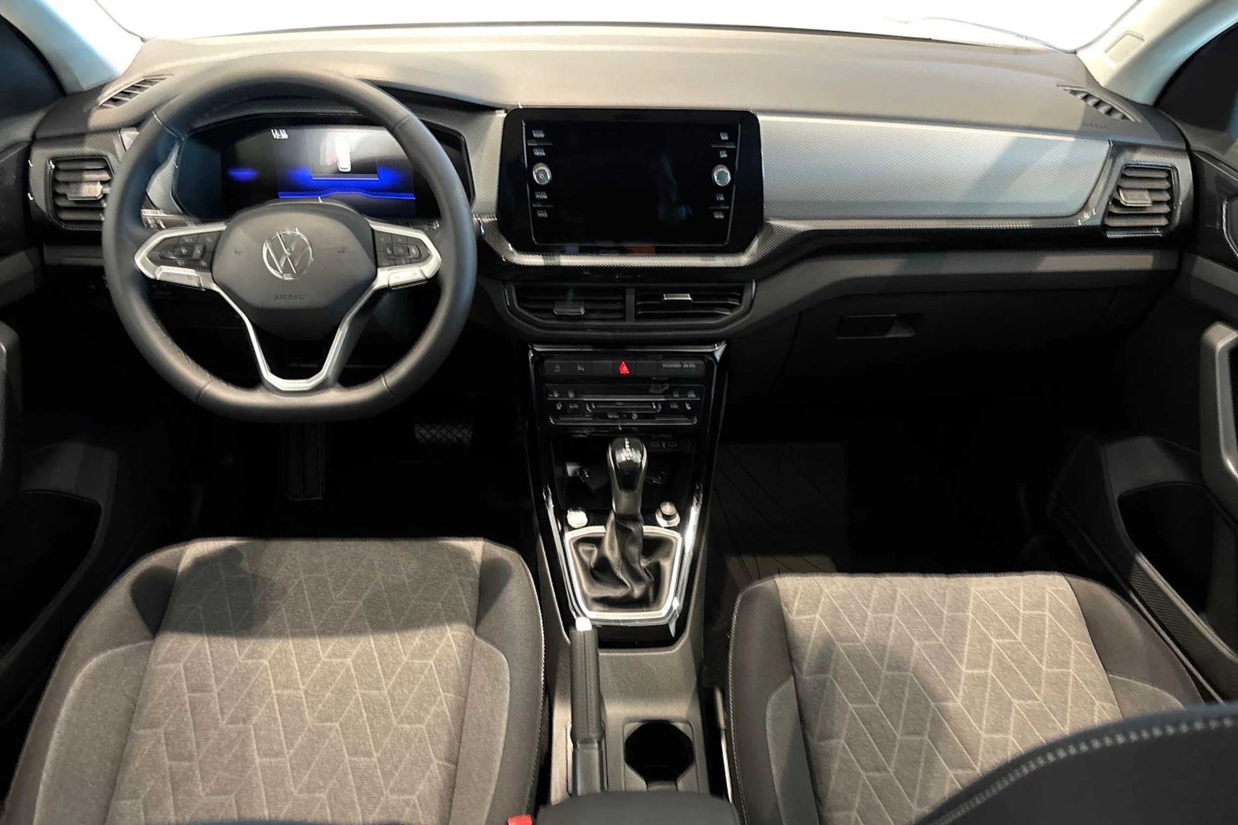 valkoinen Volkswagen T-Cross 2026 kuva 7.