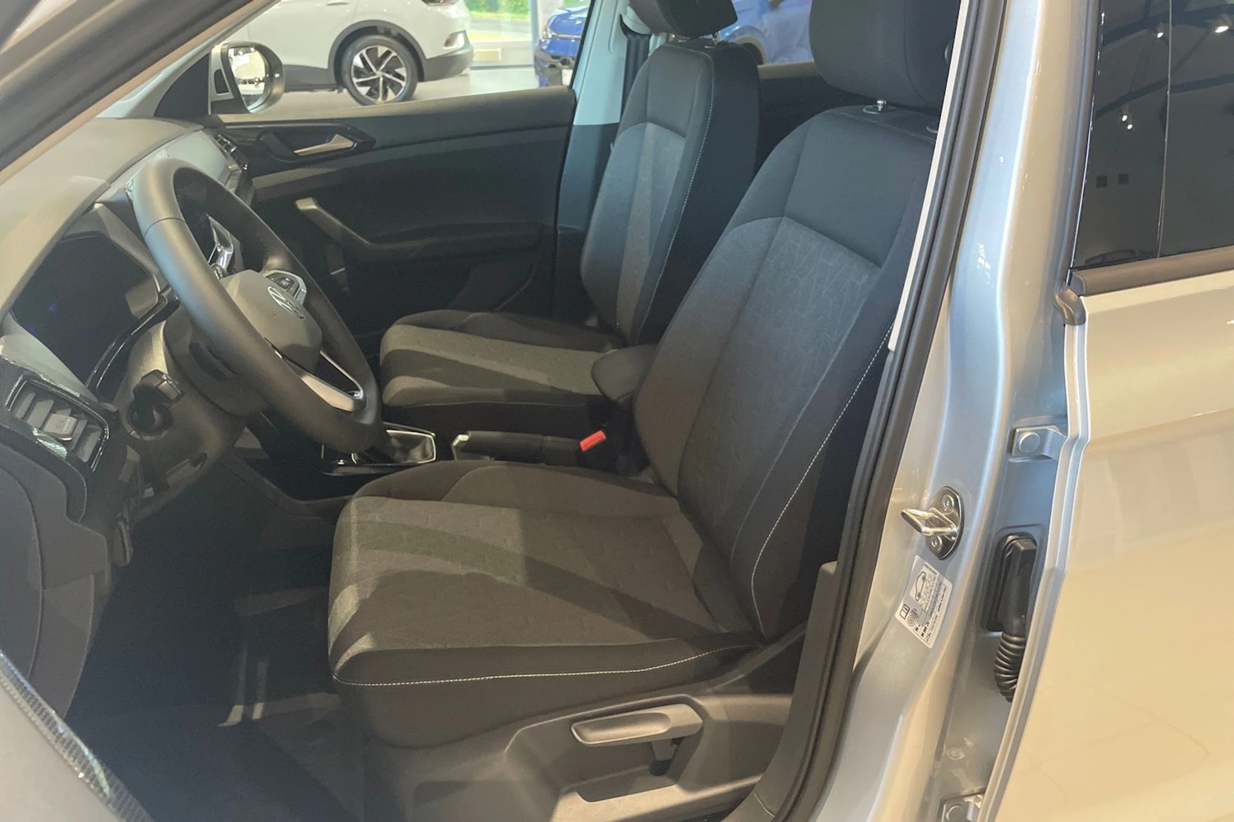 harmaa Volkswagen T-Cross 2026 kuva 14.