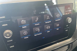 harmaa Volkswagen T-Cross 2026 kuva 16.