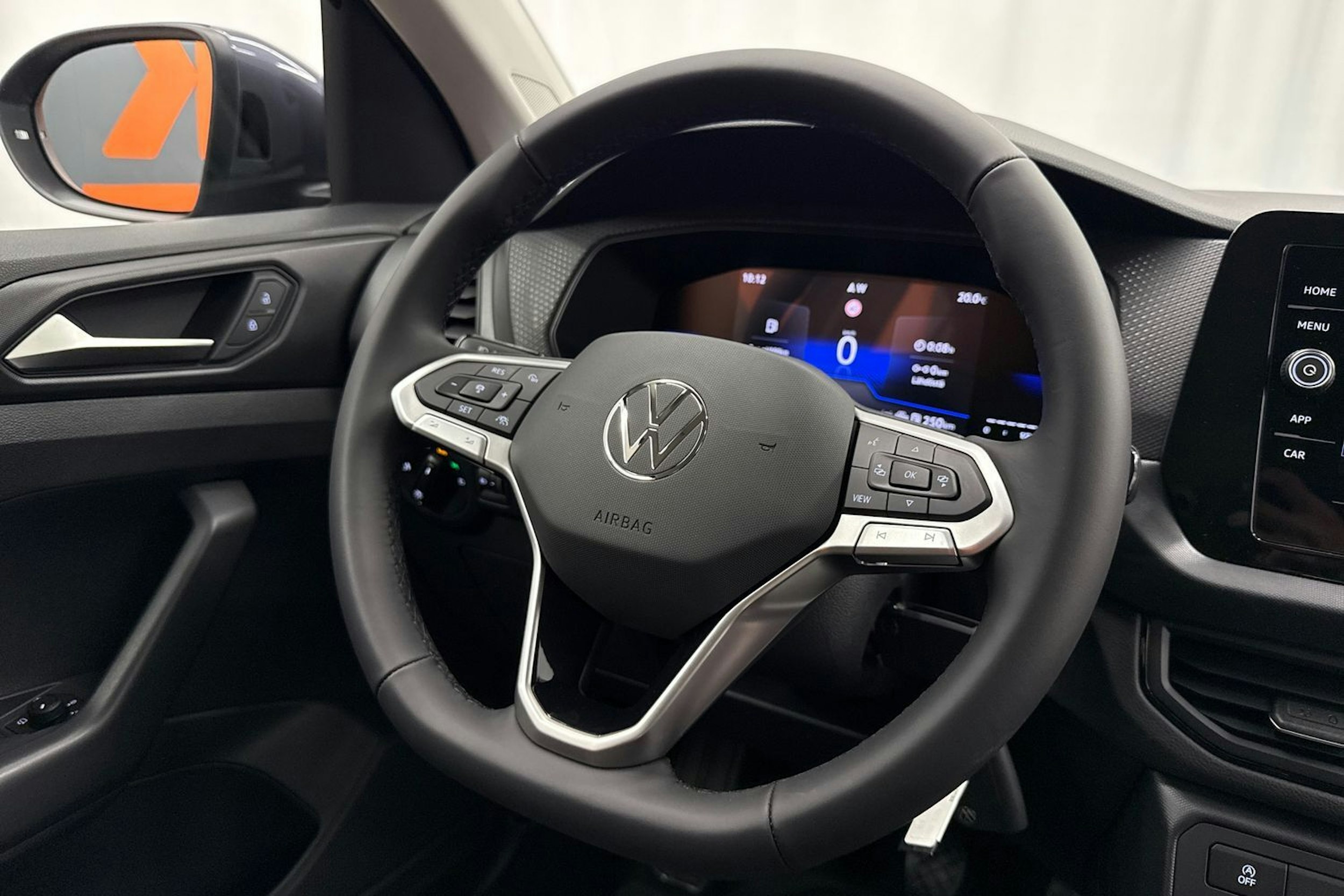met. harmaa Volkswagen T-Cross 2026 kuva 10.