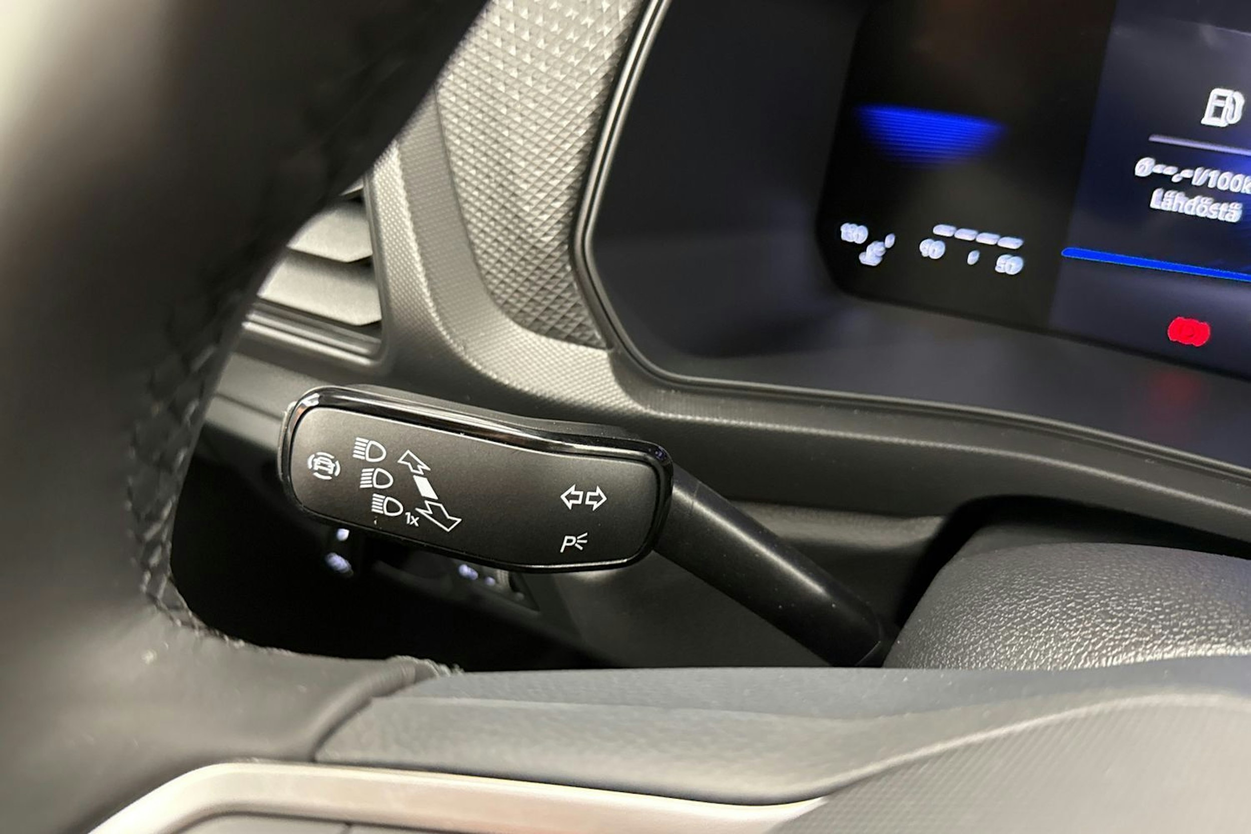 met. harmaa Volkswagen T-Cross 2026 kuva 12.