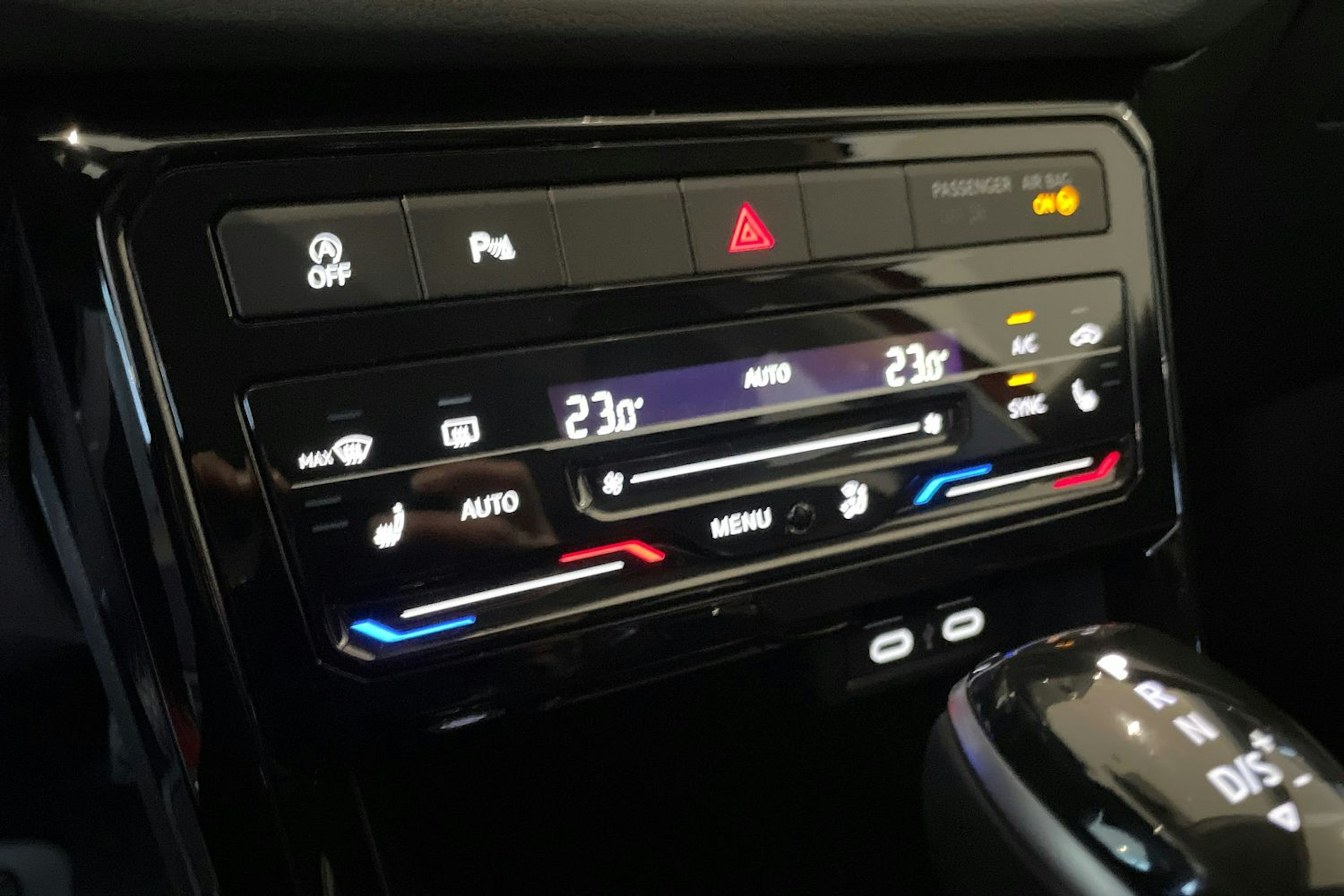 punainen Volkswagen T-Cross 2026 kuva 11.