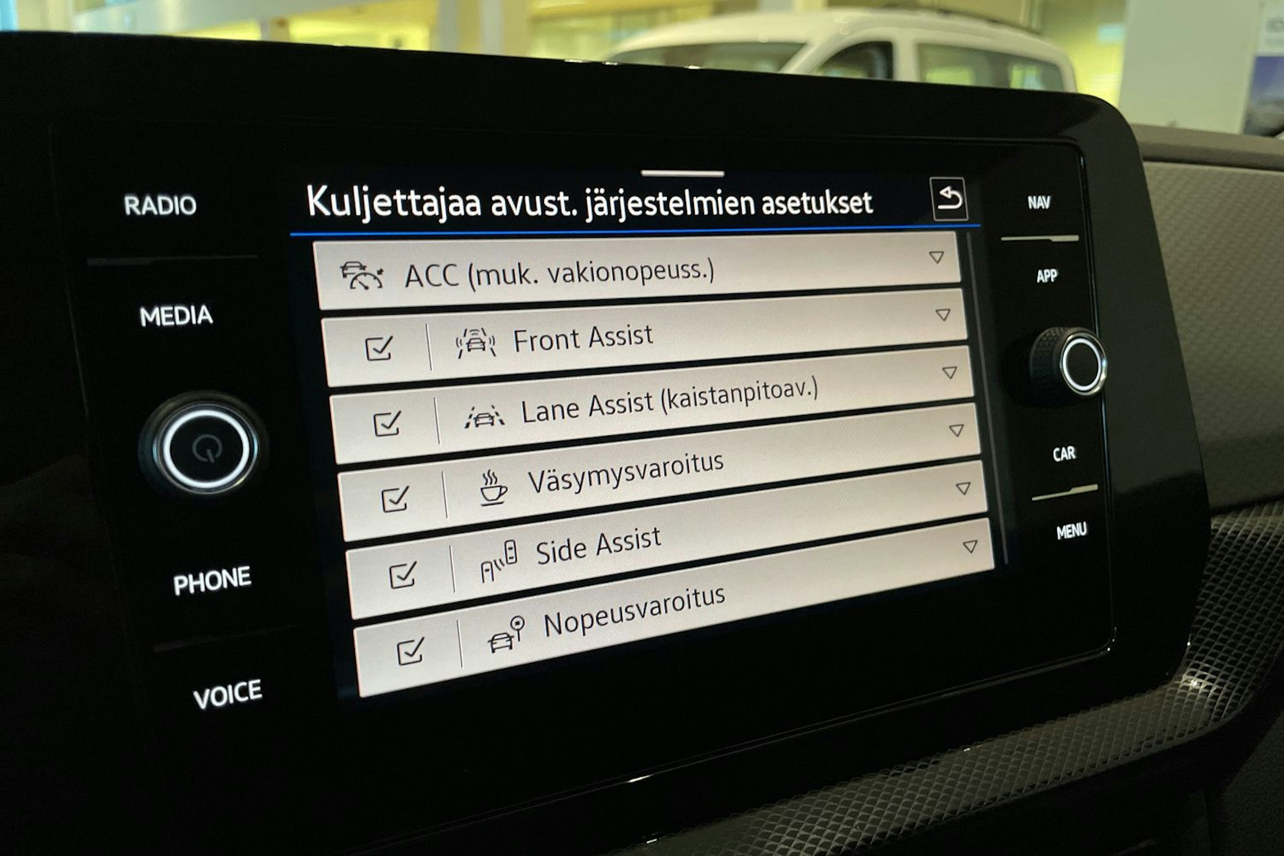punainen Volkswagen T-Cross 2026 kuva 12.