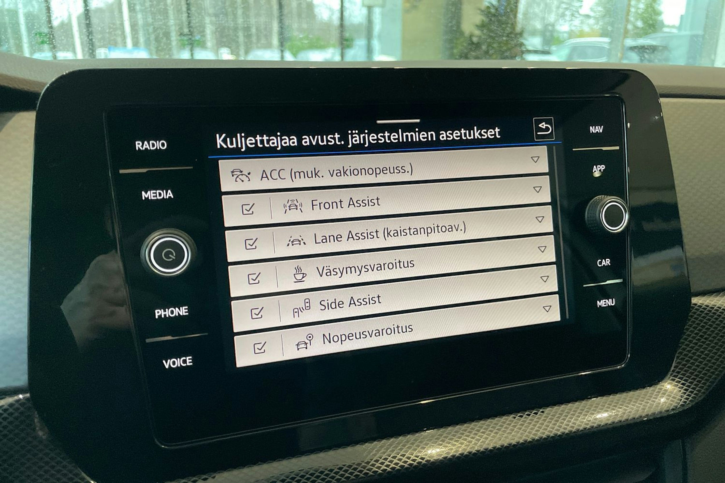 harmaa Volkswagen T-Cross 2026 kuva 12.